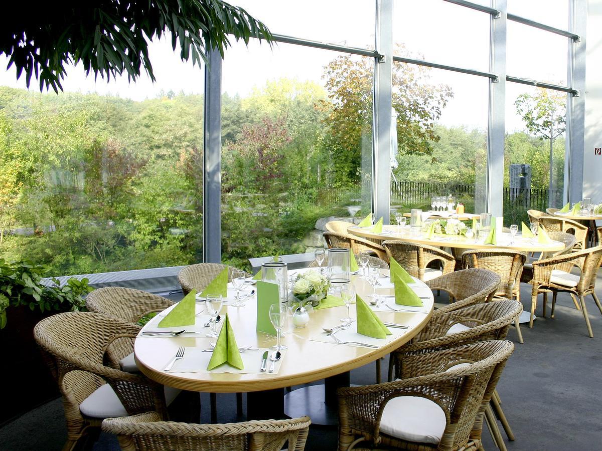Seminarhotel In Der Manfred-Sauer-Stiftung Lobbach Екстериор снимка